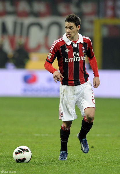 详解棒球规则中的“合法投手板位置”及轴心脚离开的时机界定