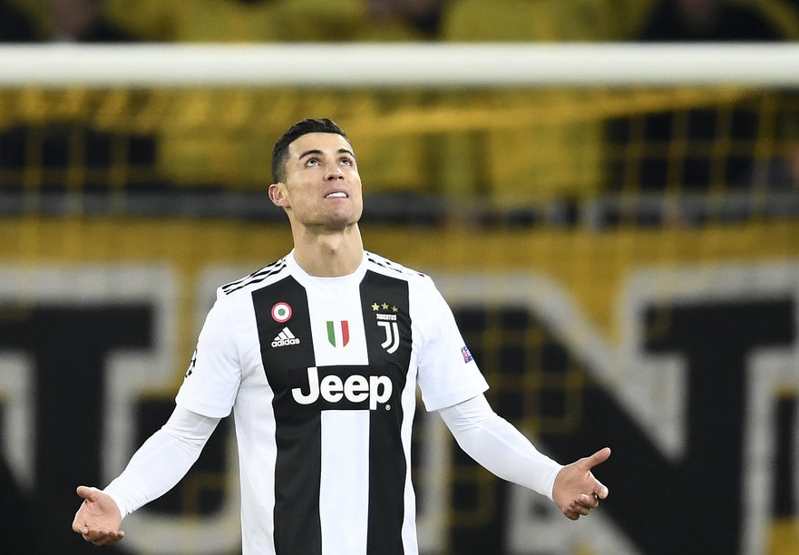 游泳赛事多项纪录被刷新