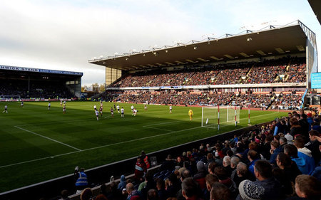 瑞士羽球公开赛｜关键发球失误+断线 梁峻豪无缘8强