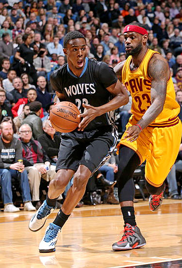 日本两球力克巴林 继东道国后率先晋级世界杯