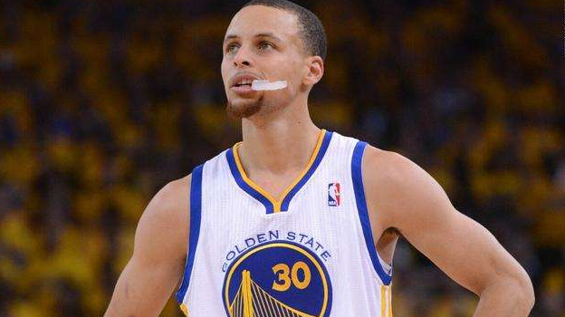 打疯了！国米横扫科莫登顶，劳塔罗回应质疑，齐沃激活水货太神