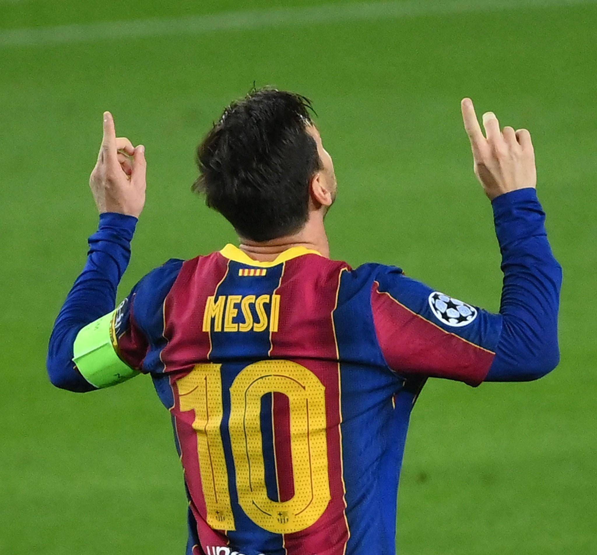 CBA最新排名：上海爆冷丢榜首 广东双杀南京 辽宁完败青岛引关注