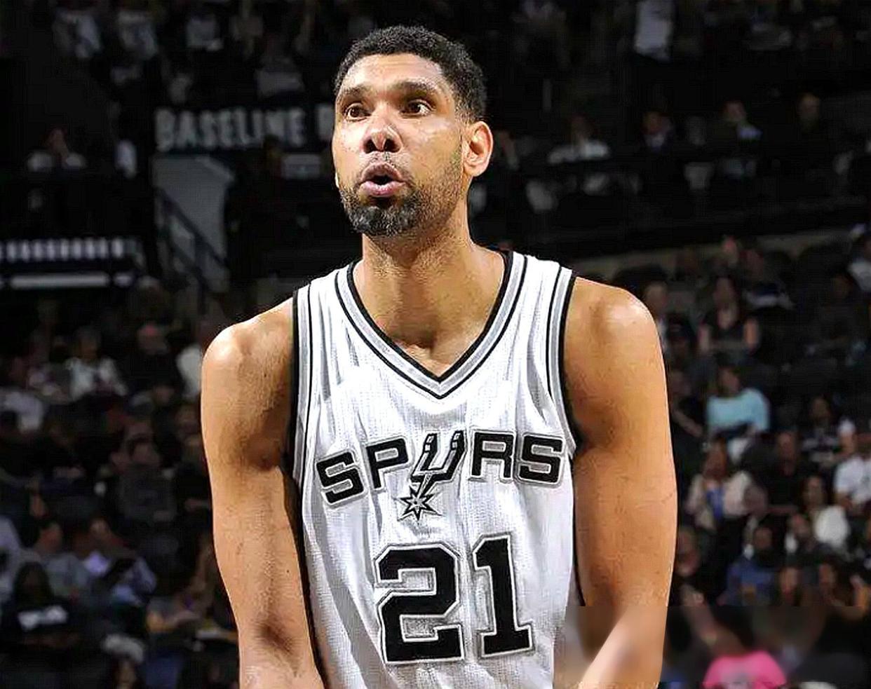 半场战报：罗马1-0乌迪内斯，洛伦佐-佩莱格里尼点射破门