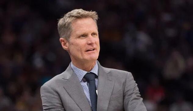 中国男子冰壶队米兰冬奥资格赛5-2击败菲律宾，豪取三连胜引关注