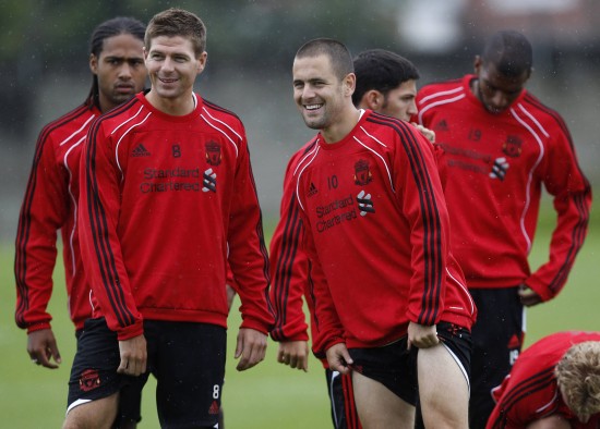 坎特罗。🤍 来源：Madrid Xtra拉乌尔·阿森西奥关于贡萨洛·加西亚纪念用球的推文：