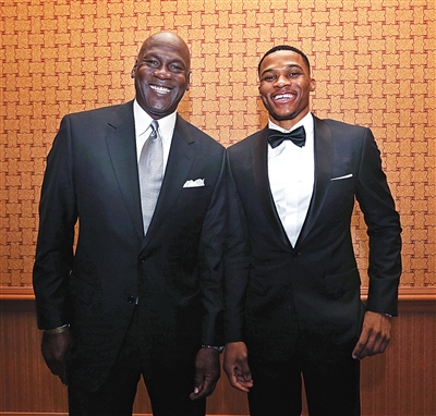 威少15+10率队终结7连败，死神怒火唤不醒小贾，火箭三星空砍73分