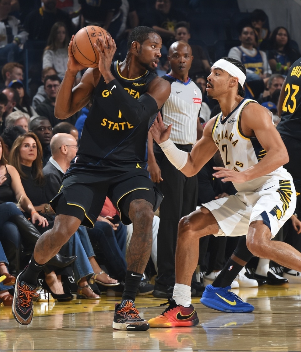 穆奇·贝茨多功能守位再显价值